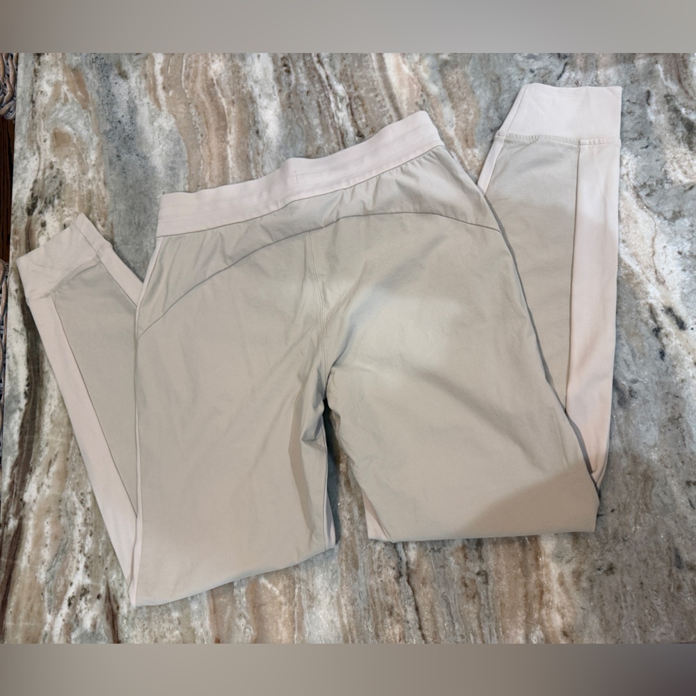 Women’s ATHLETA Highlands Hybrid Trek Joggers- Size 10 TALL - Picture 5 of 9